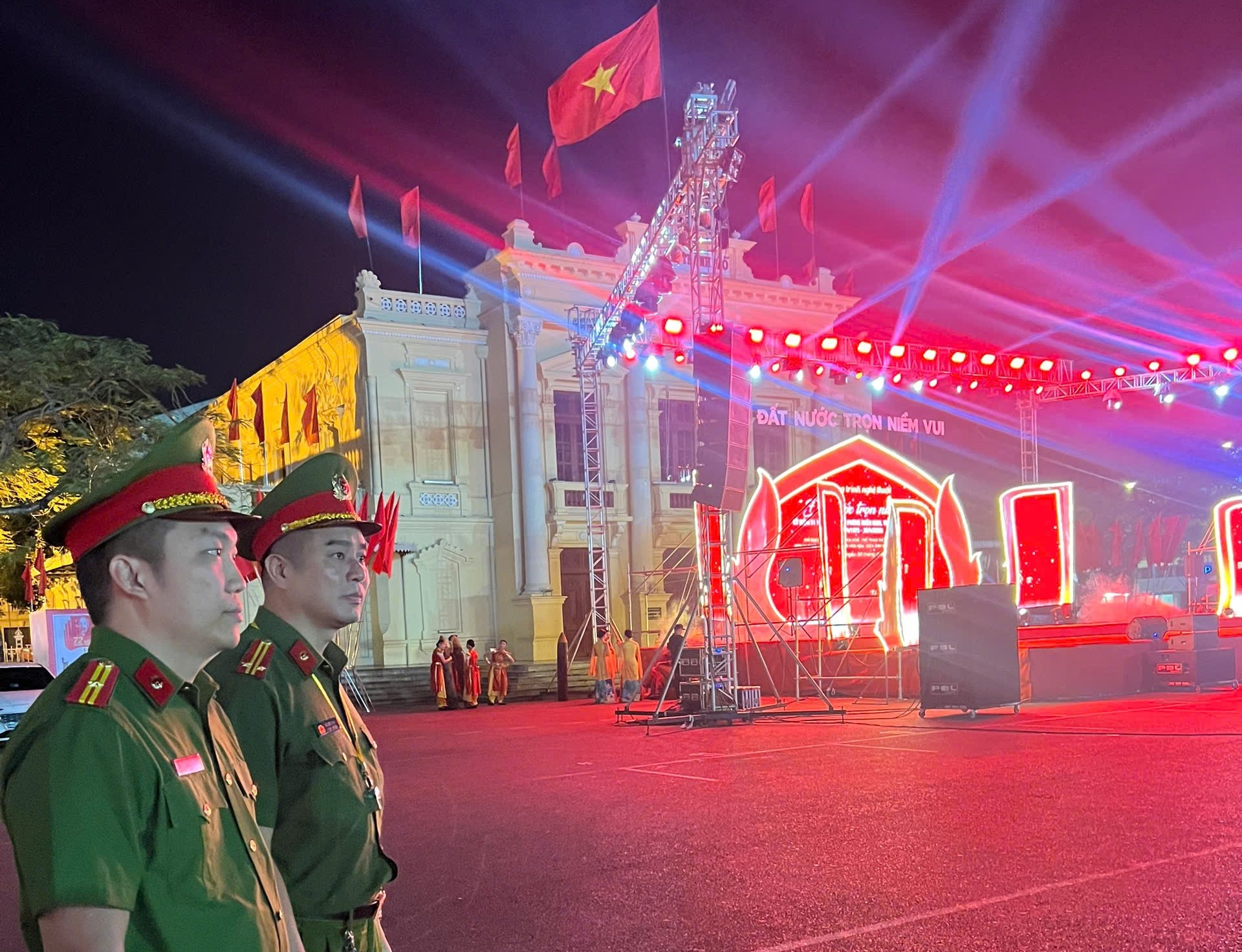 Đội Cảnh sát trật tự (Phòng Cảnh sát Quản lý hành chính về trật tự xã hội) tăng cường bảo đảm ANTT dịp 30/4 – 01/5, hướng tới Lễ hội Hoa phượng đỏ 2026